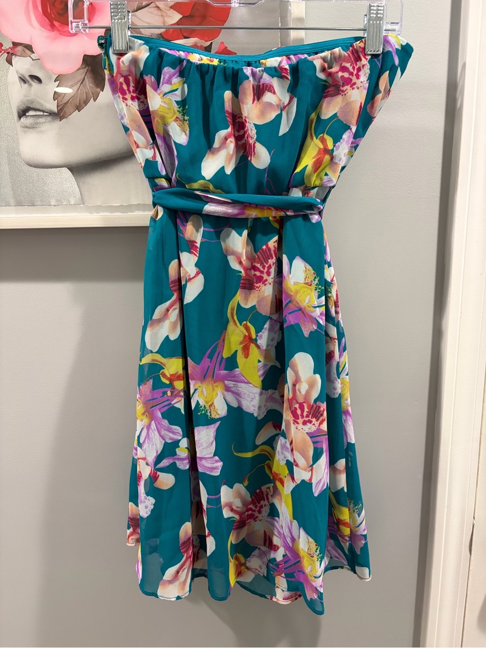 Express Strapless Floral Tie Mini Dress Size 2 - Picture 3 of 10